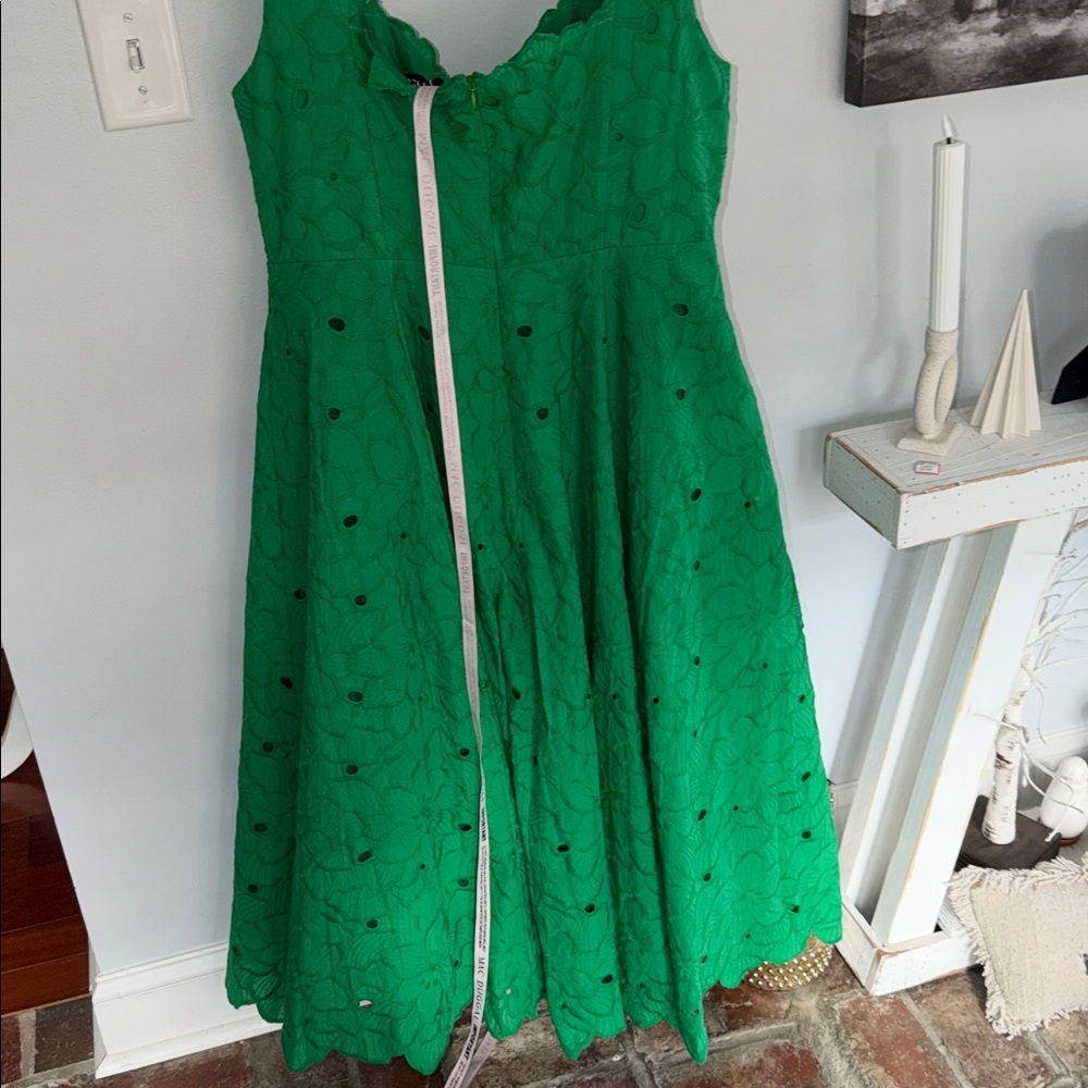 ⭐️NWT Mac Duggal Embroidered Floral Midi Dress⭐️ - Picture 9 of 10
